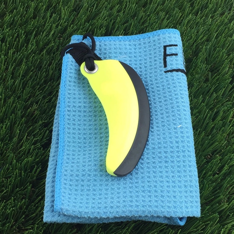 FlighTowel Righties Towel with Disc Fob